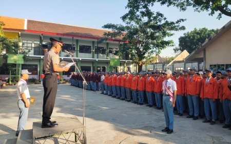 Police Go To School: Polres Mojokerto Kota Tanamkan Disiplin dan Kesadaran Kamtibmas Kepada Pelajar