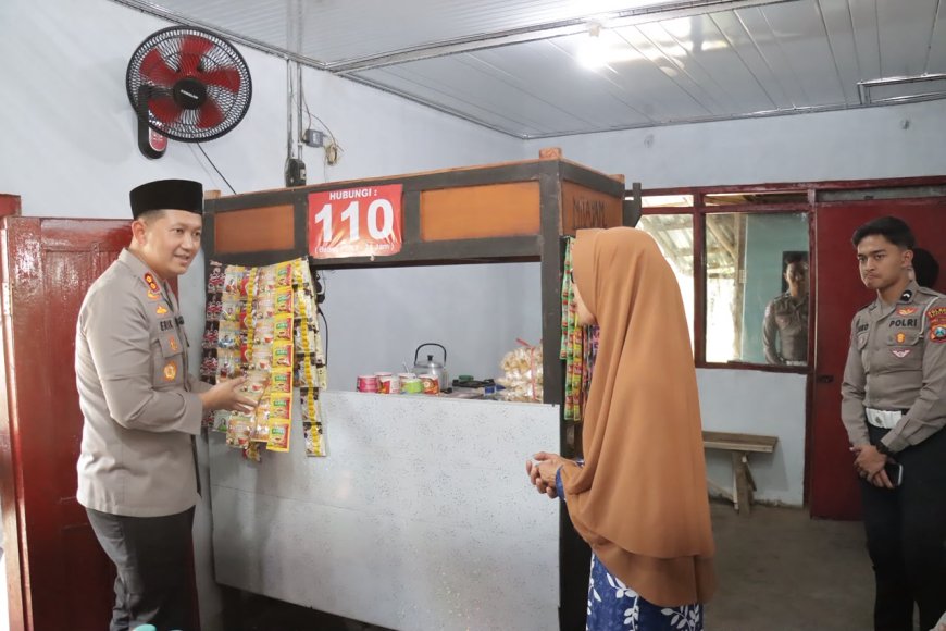 Dukung UMKM, Polres Magetan Renovasi Warung Bu Tiyem di Hari Bhayangkara ke - 80