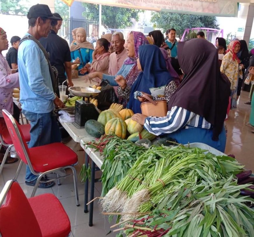 Polres Pelabuhan Tanjungperak Gelar Gerakan Pangan Murah Hasil Panen Lahan Ketahanan Pangan