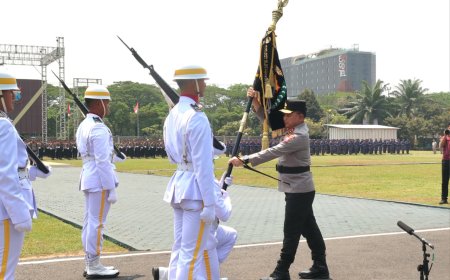 Simbol Estafet Kepemimpinan, Pataka "Bhayangkara Satya Abhiyukta" Diserahkan kepada Irjen Pol Dekananto